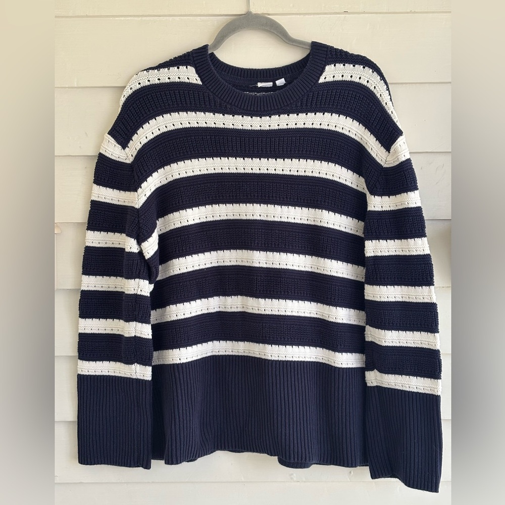 GAP Navy Blue Striped Split Hem Crewneck Sweater Size Medium